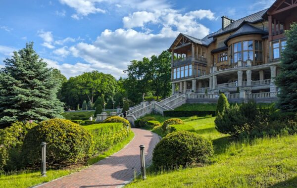 R&L Estate: Your Ultimate Guide