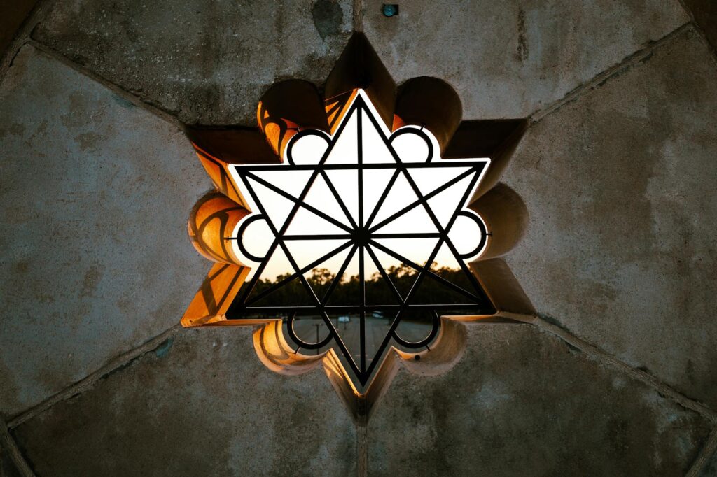 pentagonal symmetry pattern